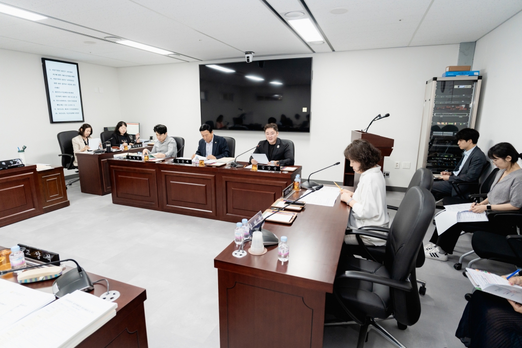250708 제284회 제1차 정례회 제2차 기획행정위원회 이미지(2)