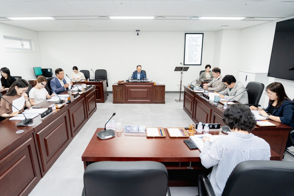 250707 제284회 정례회 제1차 복지건설위원회 이미지(2)