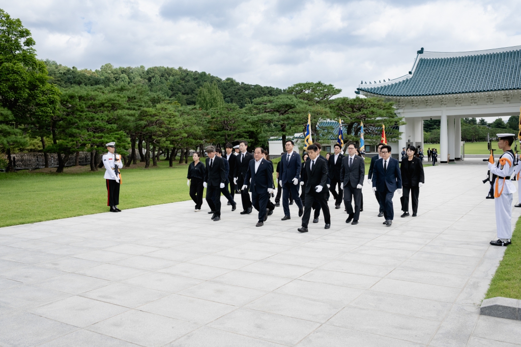 현충원 참배 이미지(4)