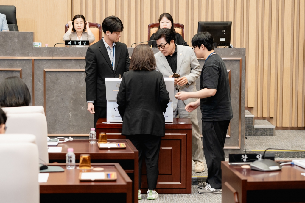 제292회 임시회 제1차 본회의-의장 부의장 선출 이미지(13)