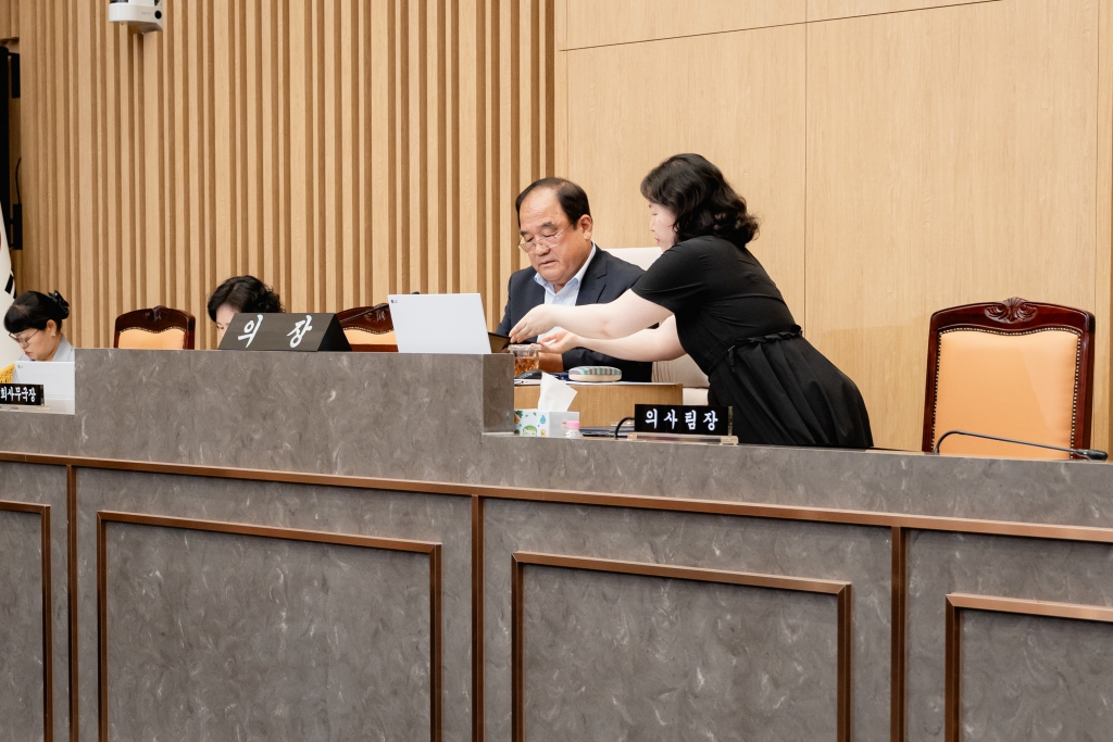 제292회 임시회 제3차 본회의-상임위원장 선출 이미지(29)