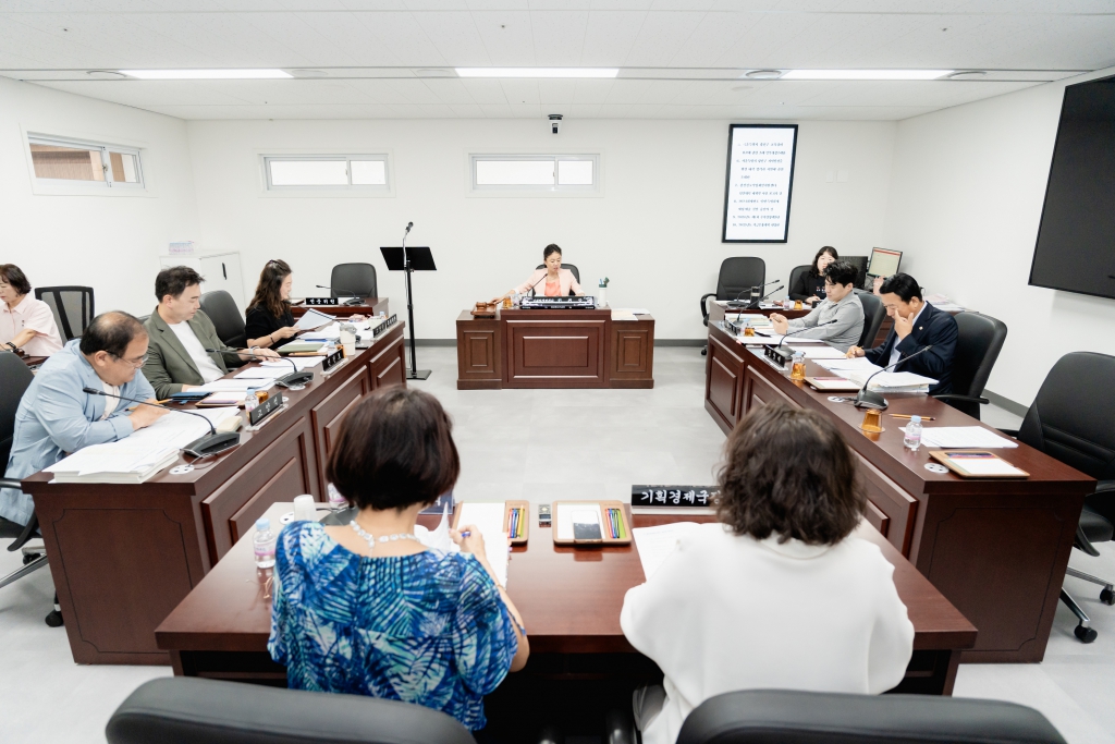 250708 제284회 제1차 정례회 제2차 기획행정위원회 이미지(4)