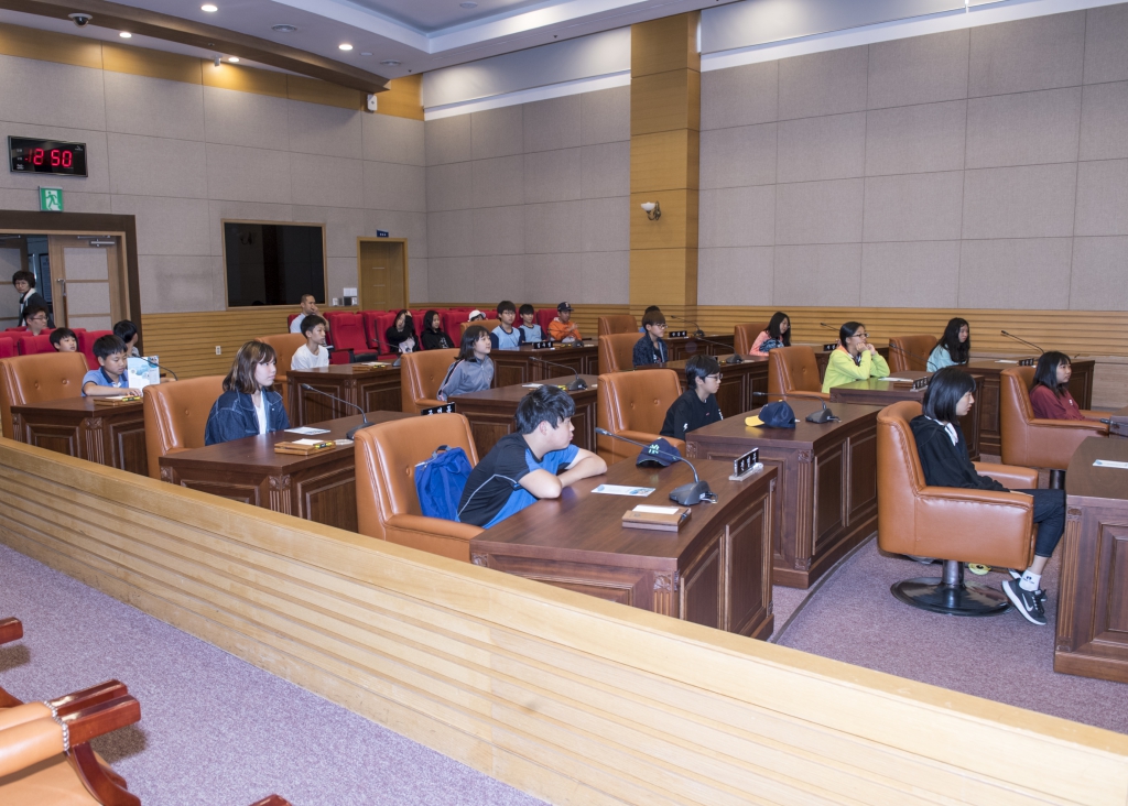 용마초등학교 의회 체험활동 이미지(4)