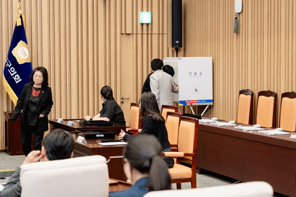 제292회 임시회 제1차 본회의-의장 부의장 선출 이미지(14)